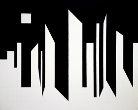 kompozycja miejska z księżycem w kwadrze